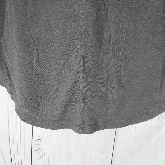 Sam Edelman Women Grey Faux Suede Laser Cut Out Hi-Low Tank Top Sz XS - Picture 13 of 13